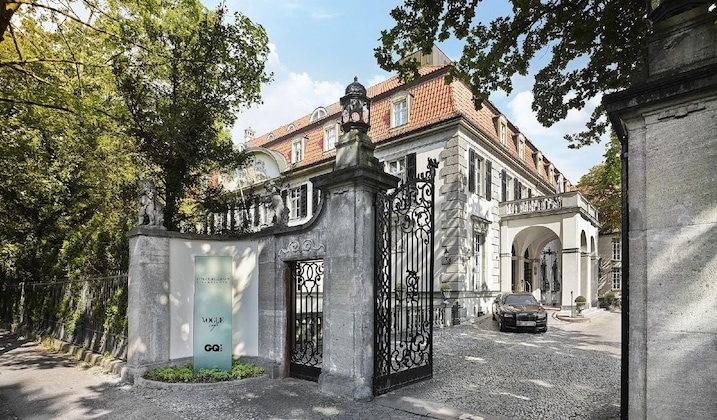 Gallery - Schlosshotel Berlin By Patrick Hellmann