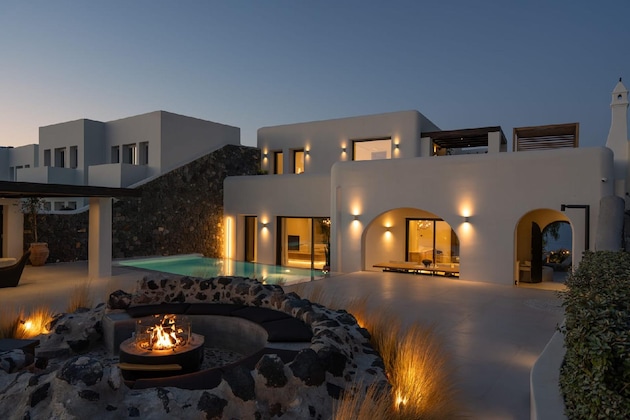 Gallery - Katikies Chromata Santorini - The Leading Hotels Of The World