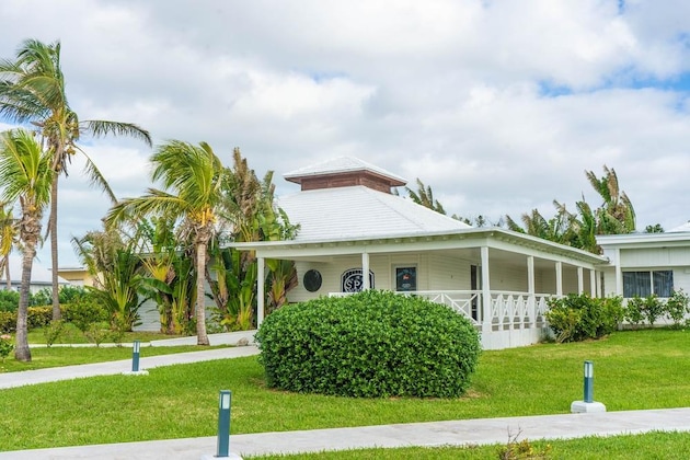 Gallery - Viva Fortuna Beach by Wyndham