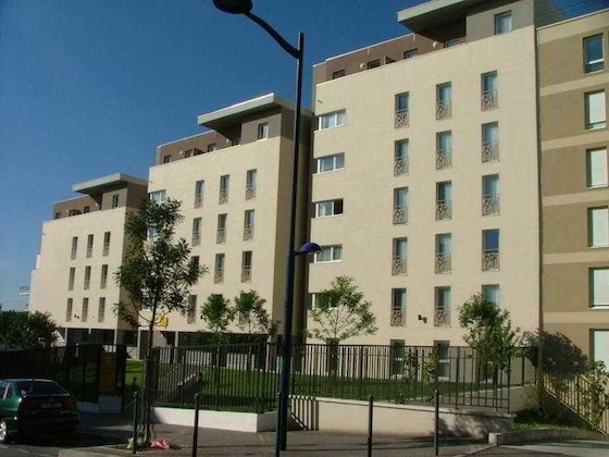 Gallery - Appart'City Pontoise Cergy-Le-Haut