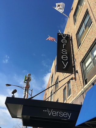 Gallery - Hotel Versey Days Inn By Wyndham Chicago