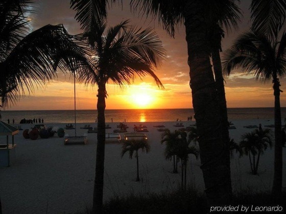 Gallery - The Beachcomber Beach Resort Hotel