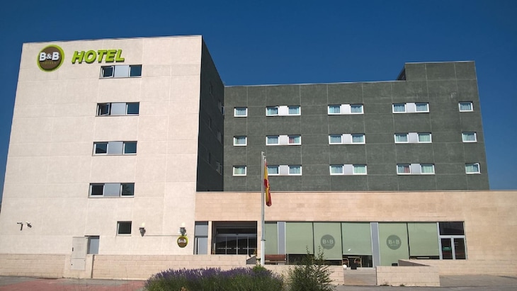 Gallery - B&B Hotel  Madrid Aeropuerto T1 T2 T3