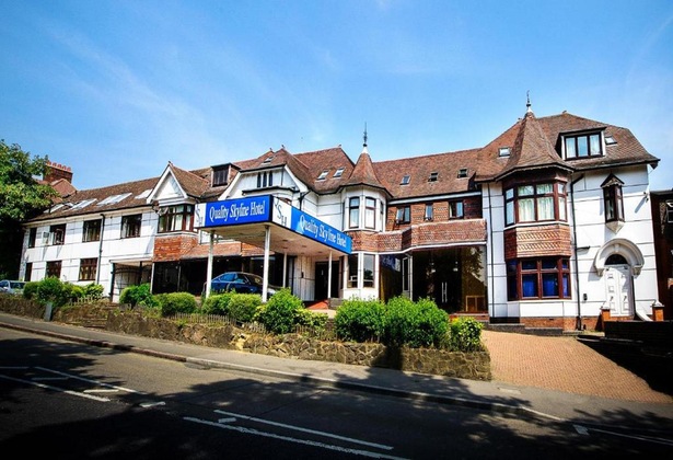 Gallery - Luton Hotel