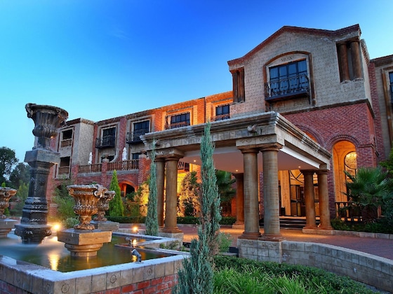 Gallery - Velmore Hotel Estate