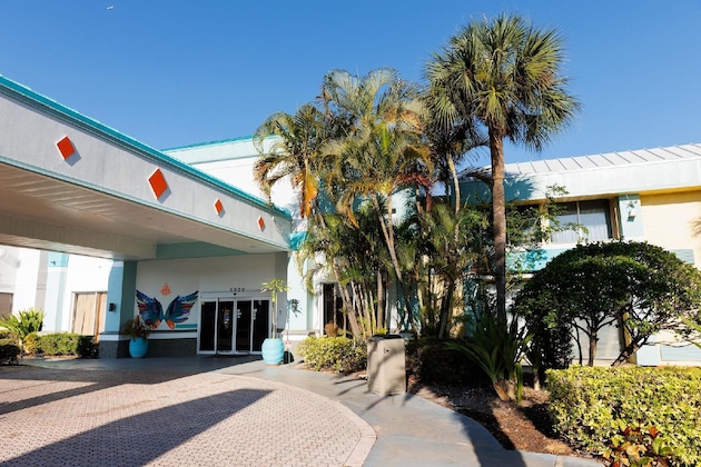 Gallery - Garnet Inn & Suites