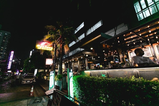 Gallery - Adelphi Suites Bangkok