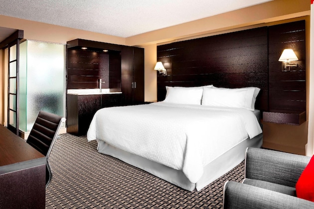 Gallery - Four Points By Sheraton Mississauga Meadowvale