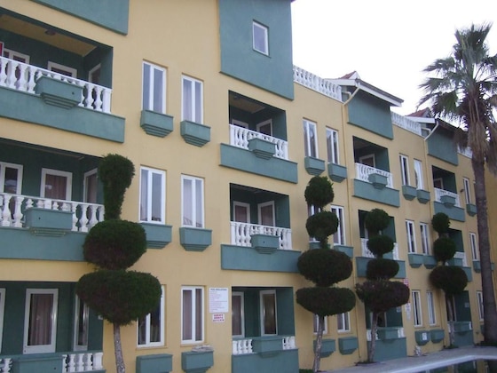 Gallery - Club Sunset Apartments
