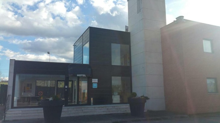 Gallery - Hotel Puerta De Santillana