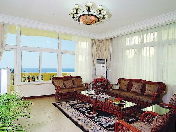 Gallery - Linda Seaview