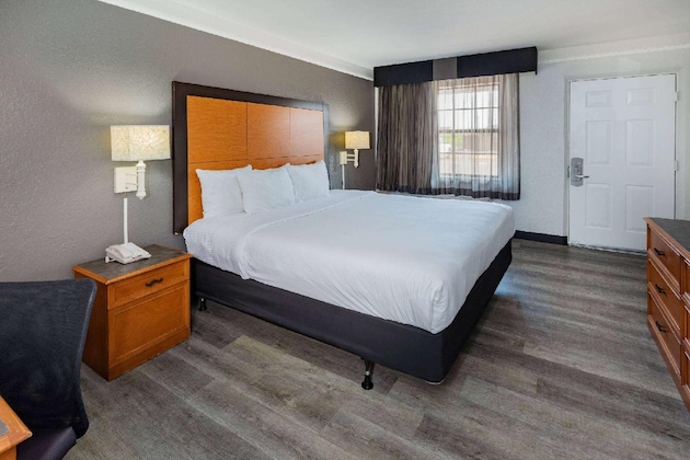 Gallery - La Quinta Inn By Wyndham Laredo I-35