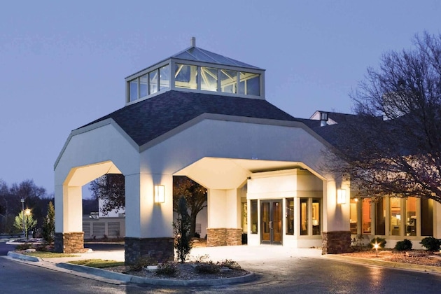 Gallery - Quality Inn & Suites Albuquerque Downtown - University