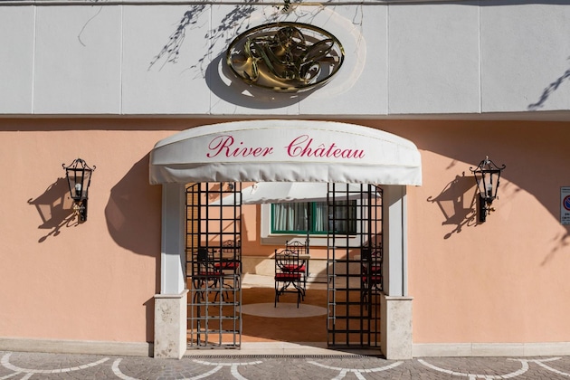 Gallery - River Chateau Hotel