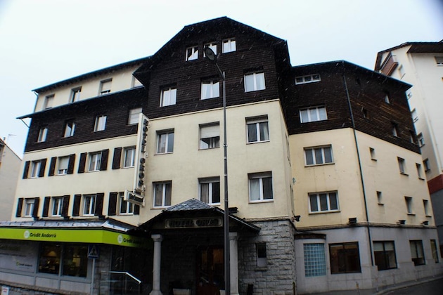 Gallery - Evenia Oros