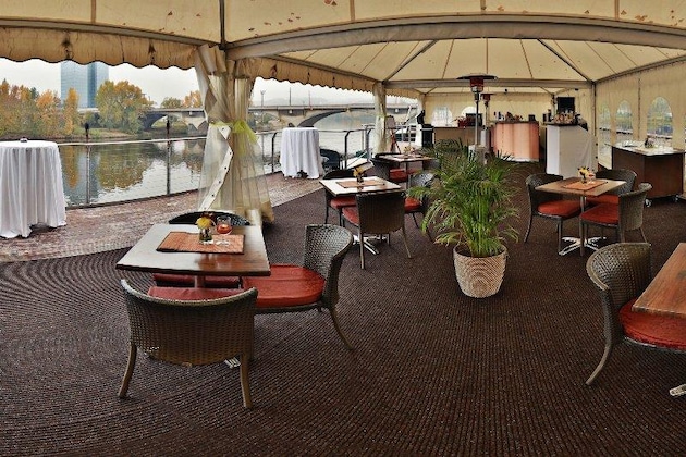 Gallery - Greenyacht Hotel