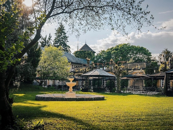 Gallery - Le Chateau De Candie