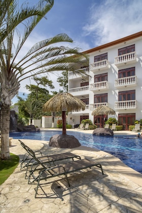 Gallery - La Paloma Blanca By Lost Beach