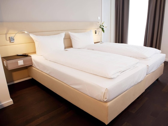 Gallery - Manhattan Hotel