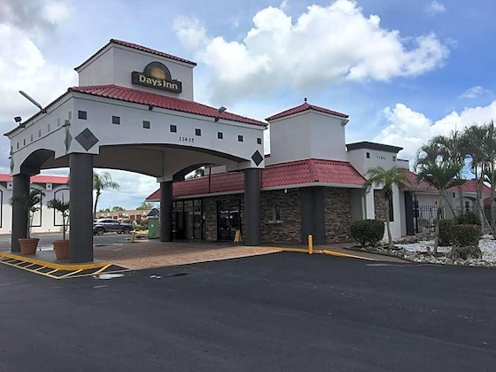Gallery - Days Inn By Wyndham Fort Myers