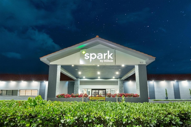 Gallery - Spark By Hilton Ponce