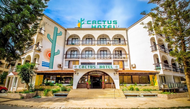 Gallery - Cactus Hotel