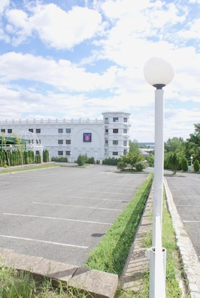 Gallery - Raritan Hotel