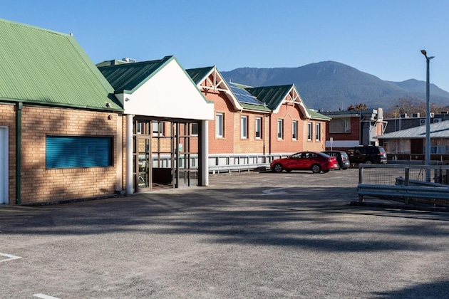 Gallery - Mayfair Plaza Motel