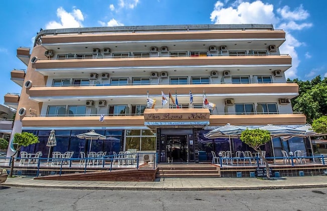 Gallery - San Remo Hotel