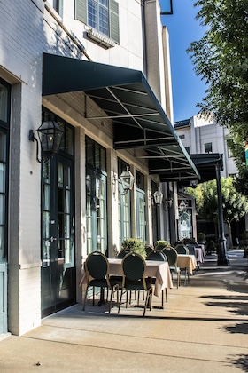 Gallery - River Inn Of Harbor Town