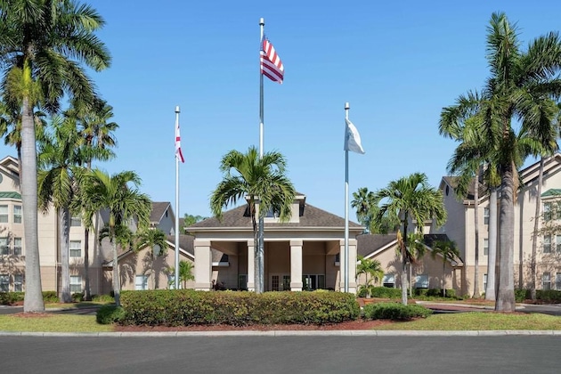 Gallery - Homewood Suites By Hilton Fort Myers