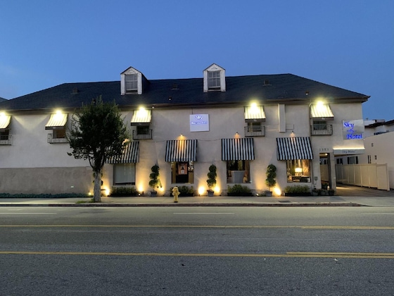 Gallery - L.A. Sky Boutique Hotel