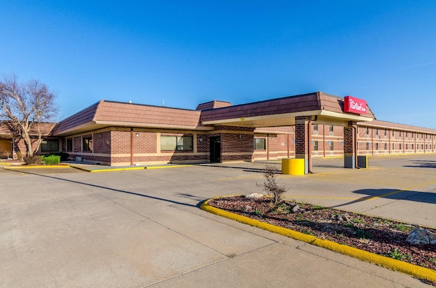 Gallery - Red Roof Inn & Conference Center Wichita Airport