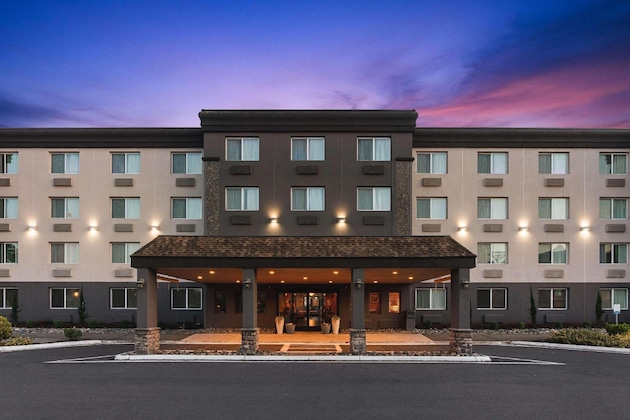 Gallery - Comfort Inn & Suites Vancouver Downtown City Center