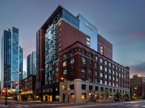 Gallery - Revery Toronto Downtown, Curio Collection By Hilton