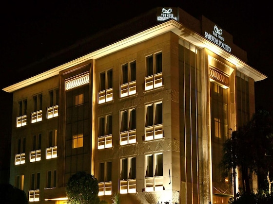 Gallery - The Muse Sarovar Portico Nehru Place Delhi