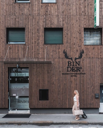 Gallery - Binders Budget City Mountain Hotel