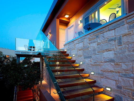 Gallery - Elotis Suites