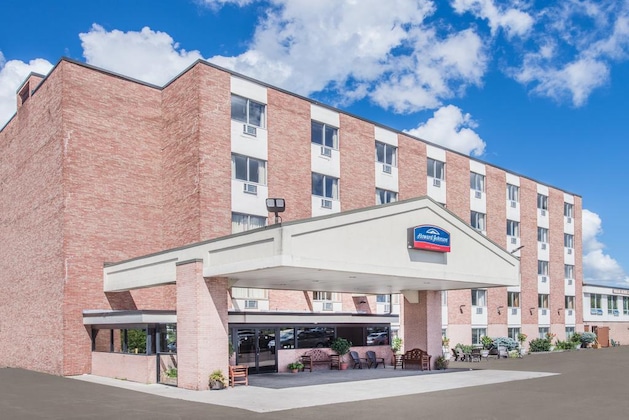 Gallery - Howard Johnson By Wyndham Closest To The Falls