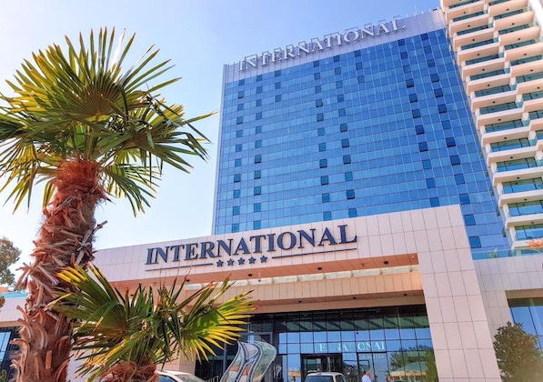 Gallery - International Hotel Casino & Tower Suites