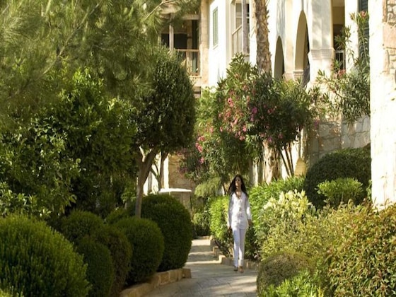 Gallery - Columbia Beach Resort
