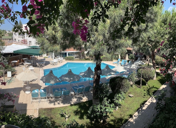 Gallery - Moonshine Hotel & Suites