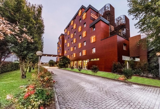 Gallery - Antony Hotel