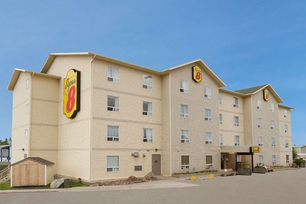 Gallery - Super 8 By Wyndham Yellowknife