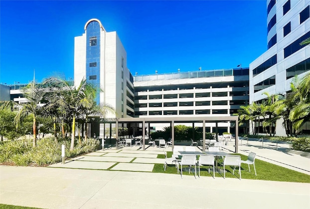 Gallery - Hilton Woodland Hills  Los Angeles