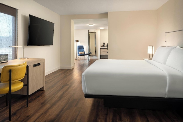 Gallery - Aloft Mountain View