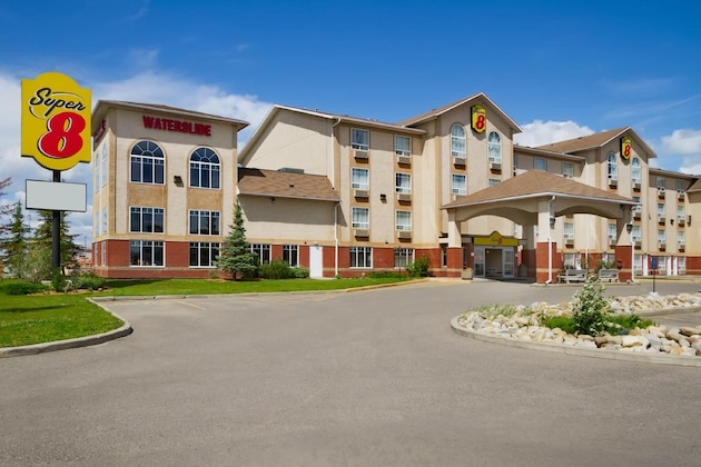 Gallery - Super 8 By Wyndham Fort St. John Bc