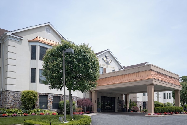 Gallery - The Inn At Fox Hollow Hotel