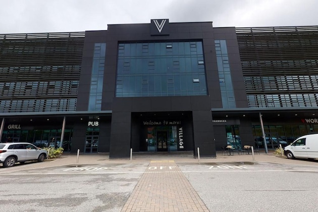 Gallery - Village Hotel Leeds South