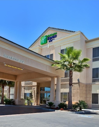 Gallery - Holiday Inn Express Hotel & Suites San Diego Otay Mesa, an IHG Hotel